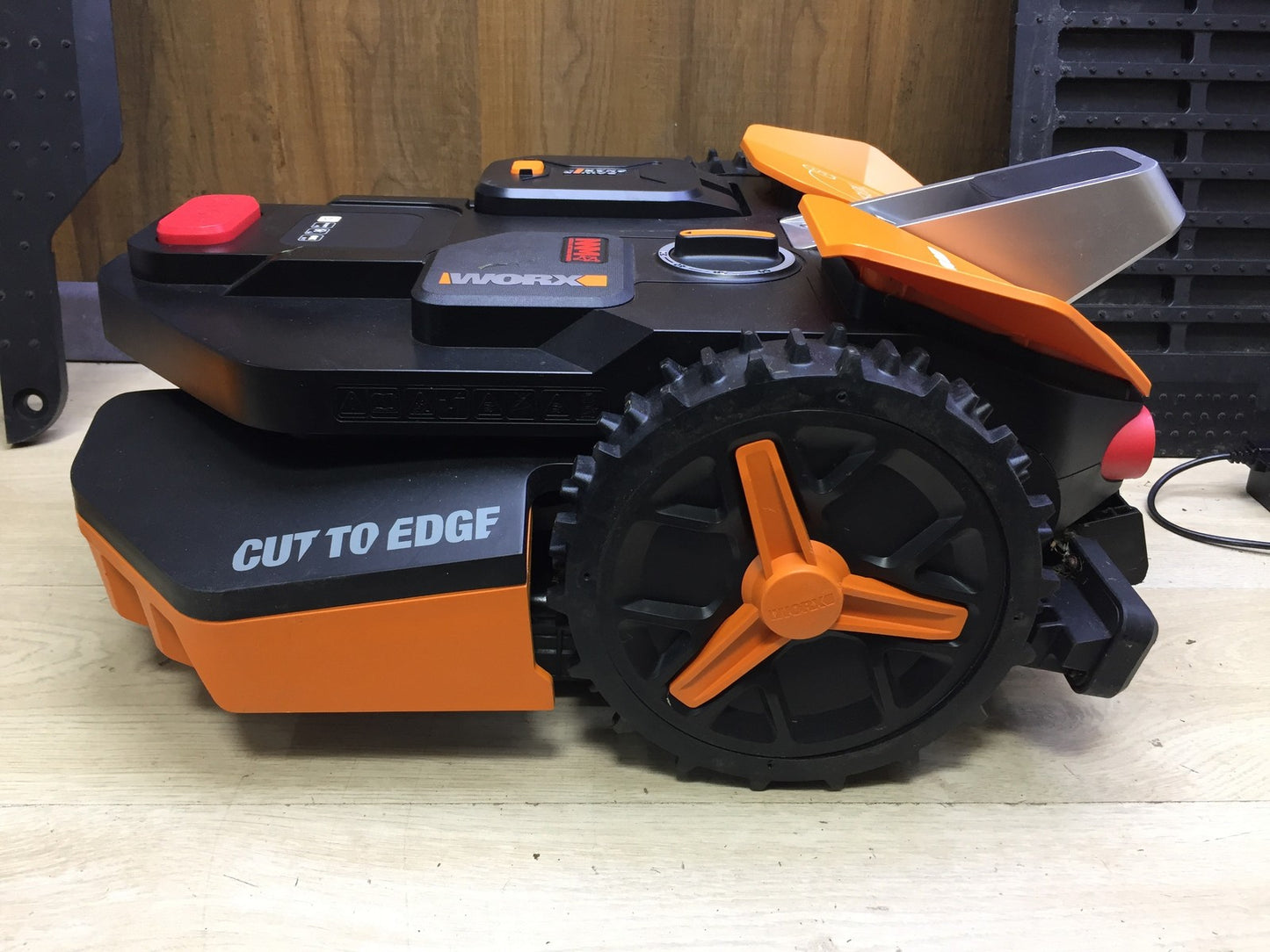 WORX Landroid Vision S250 robotic lawnmower WR202E, for gardens up to 250m², I33207