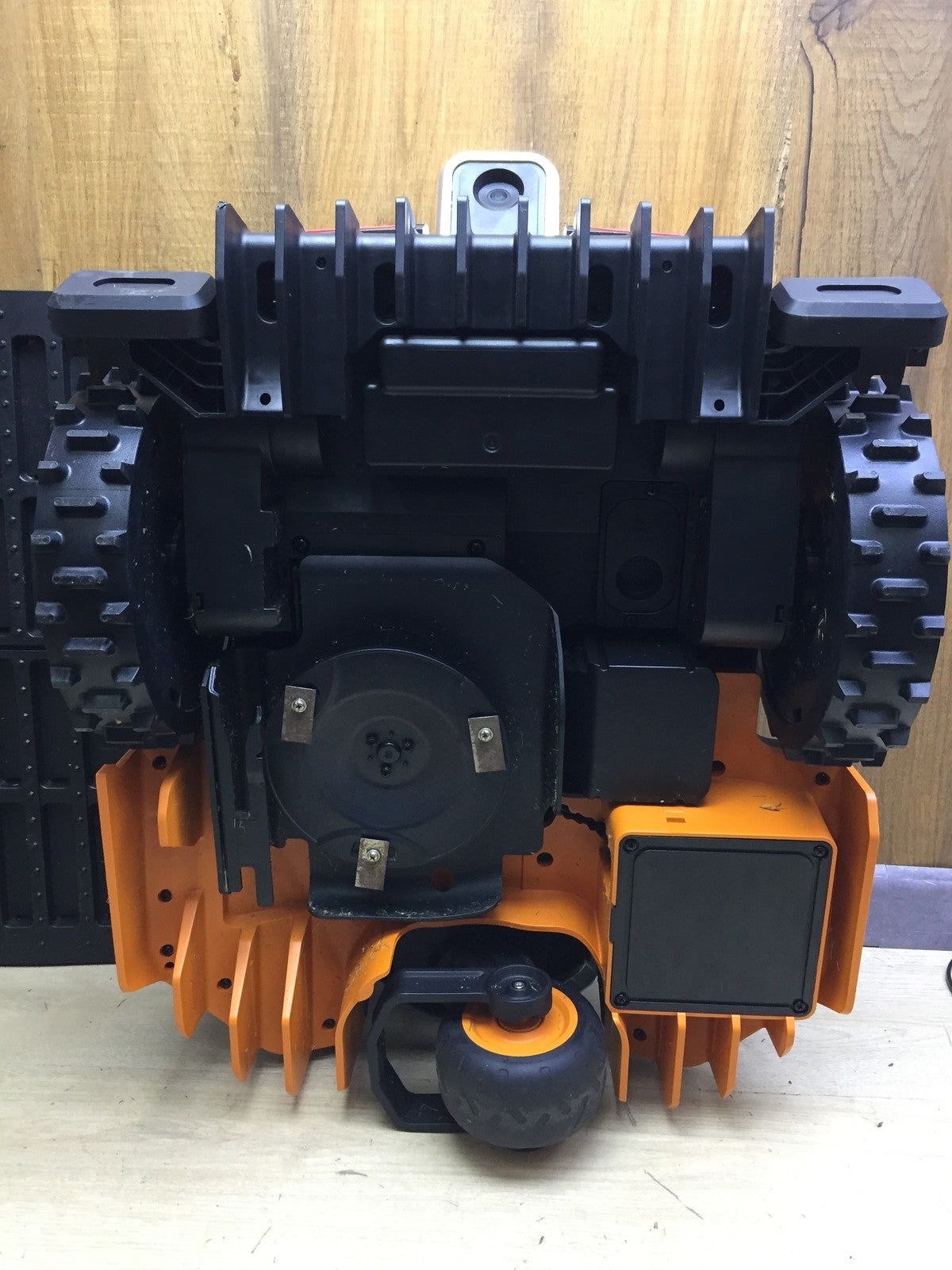 WORX Landroid Vision M600 Mähroboter WR206E.1 für Gärten bis 600m², I33579