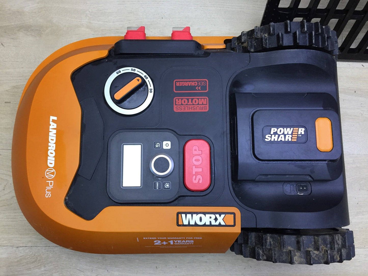 WORX Landroid M700 PLUS WR167E robotic lawnmower for gardens up to 700 sqm, I33545