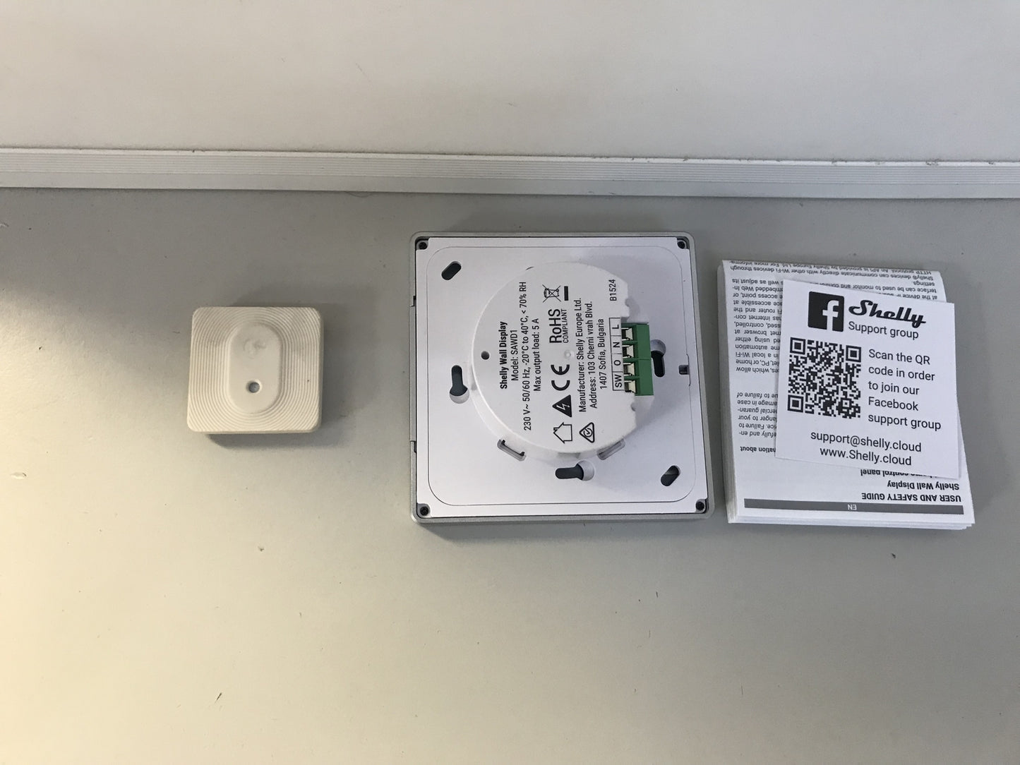 Shelly Wall Display White + Blu H&T Sensor, WiFi Smart Home, I32860