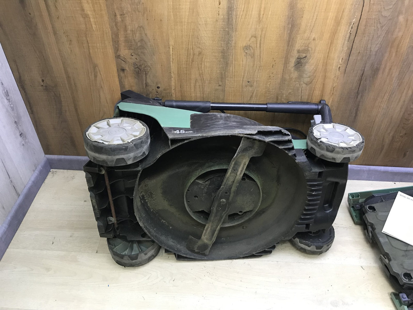 Bosch DIY AdvancedRotak 750 Electric Lawnmower (06008B9305), I33082