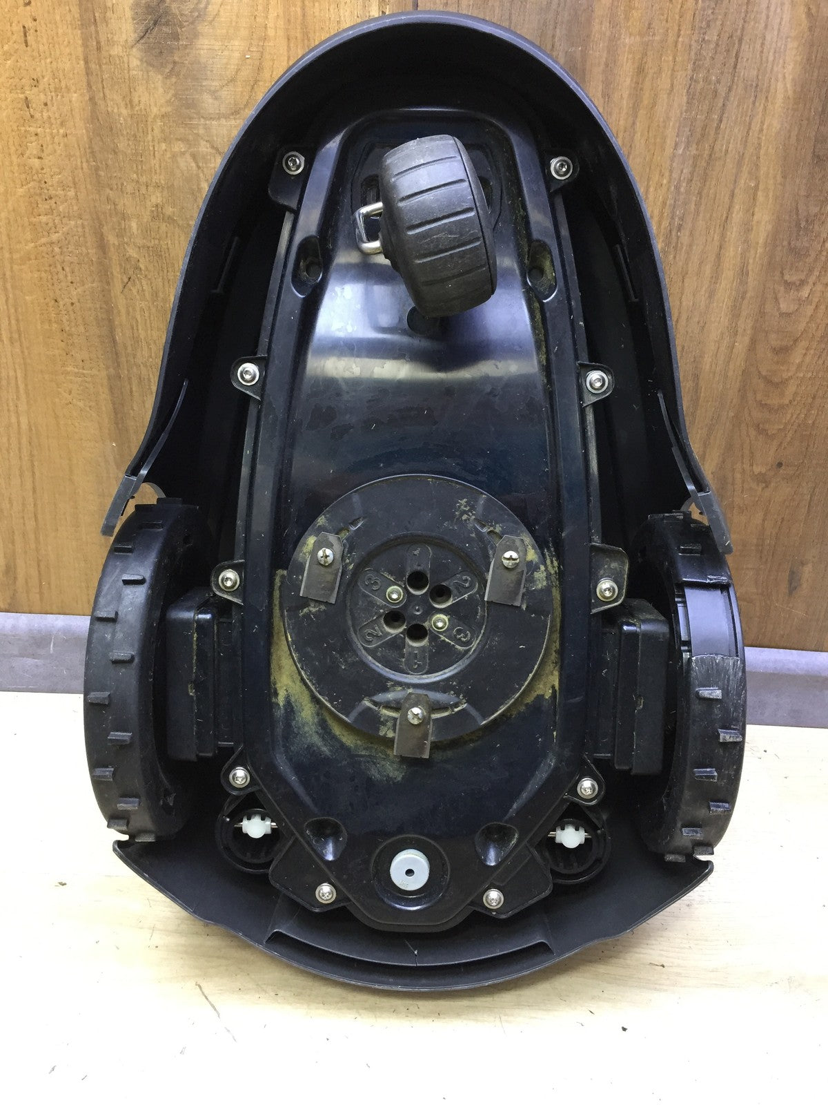 Gardena 15202-26 Robotic Lawnmower SILENO minimo 500, I33204