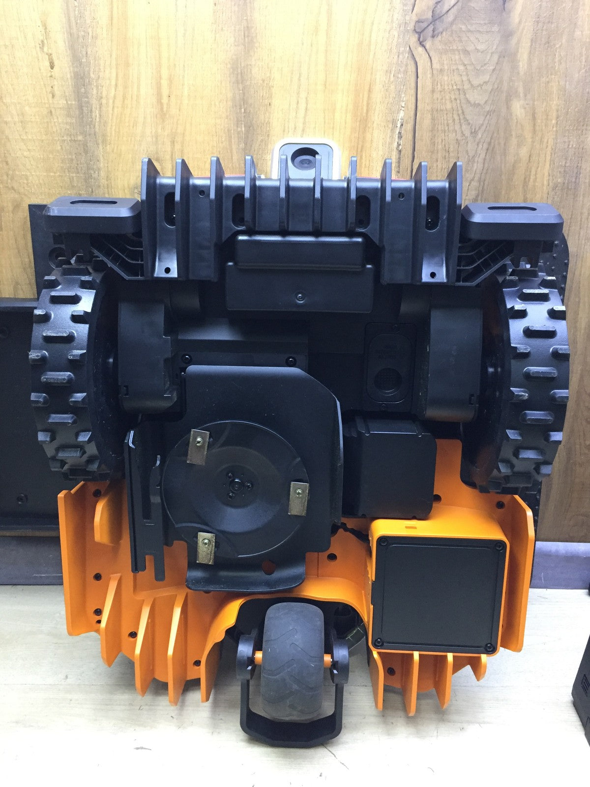 WORX Landroid Vision M600 Mähroboter WR206E.1 für Gärten bis 600m², I34036