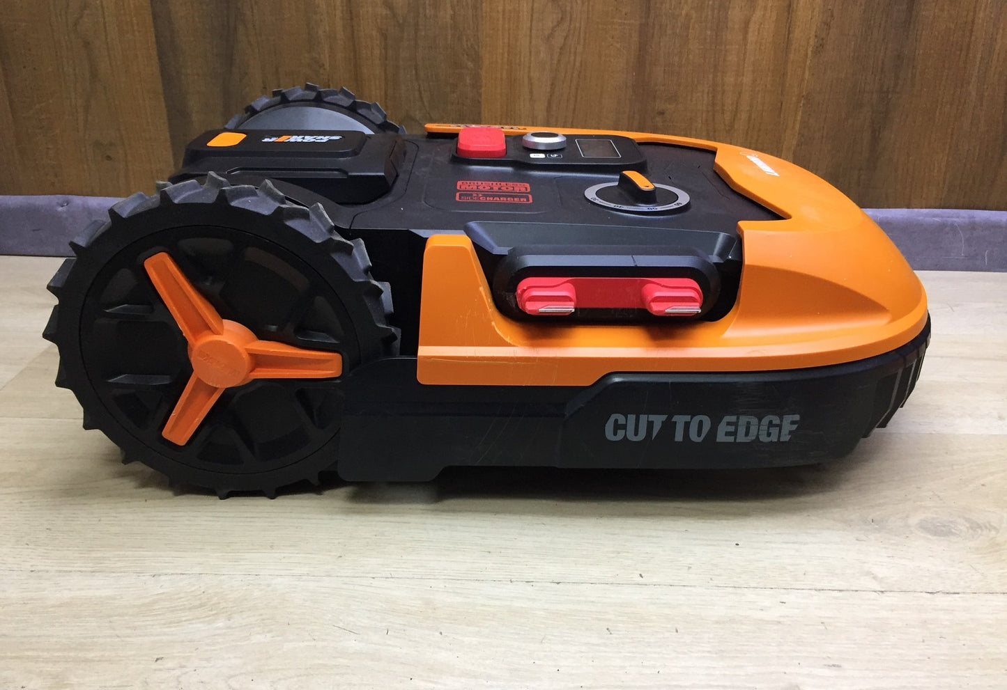 WORX WR147E.1 Landroid PLUS robotic lawnmower L1000 up to 1000m², I33539