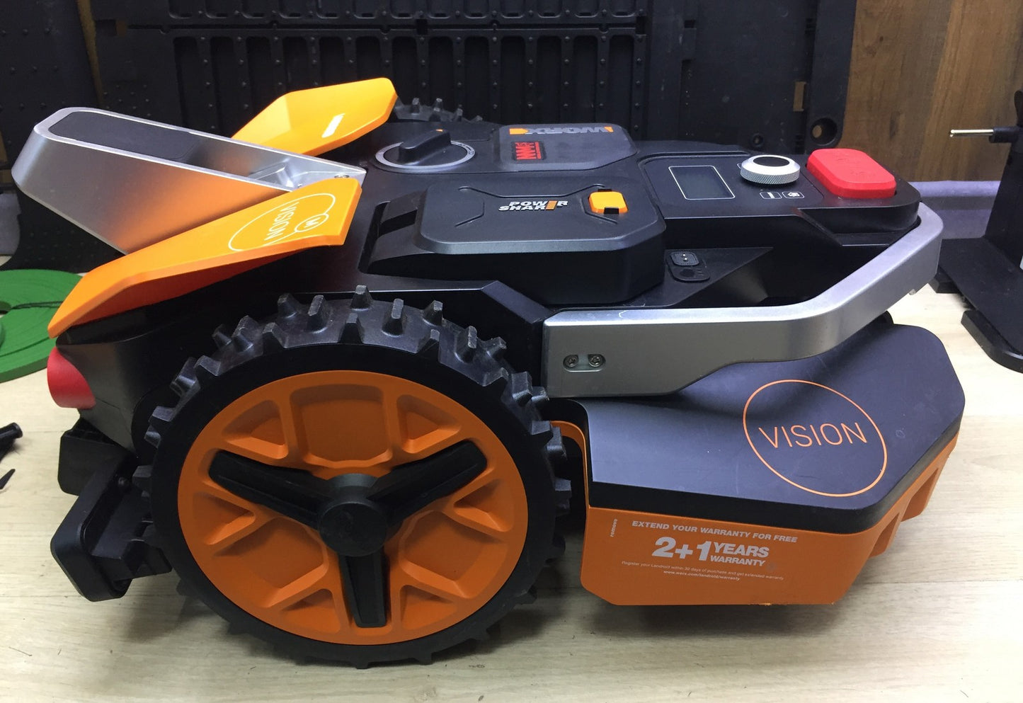WORX Landroid Vision M600 Mähroboter WR206E.1 für Gärten bis 600m², I33604