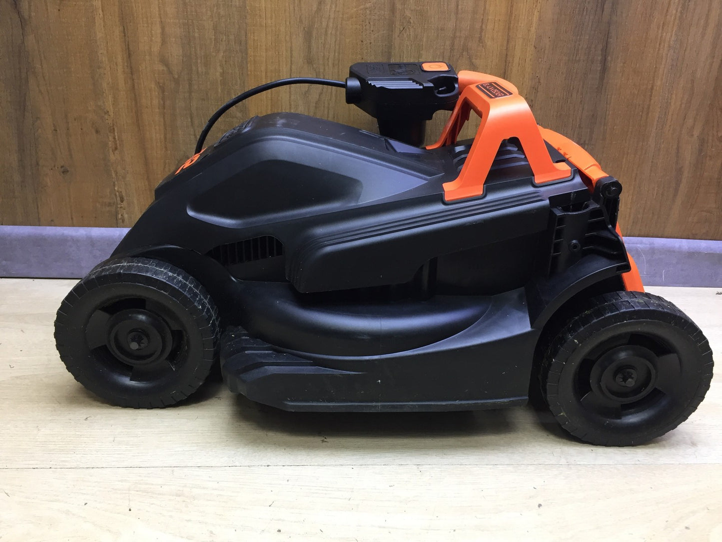 Black&Decker BEMW351 Electric Lawn Mower 1.0kW 32cm, I33164