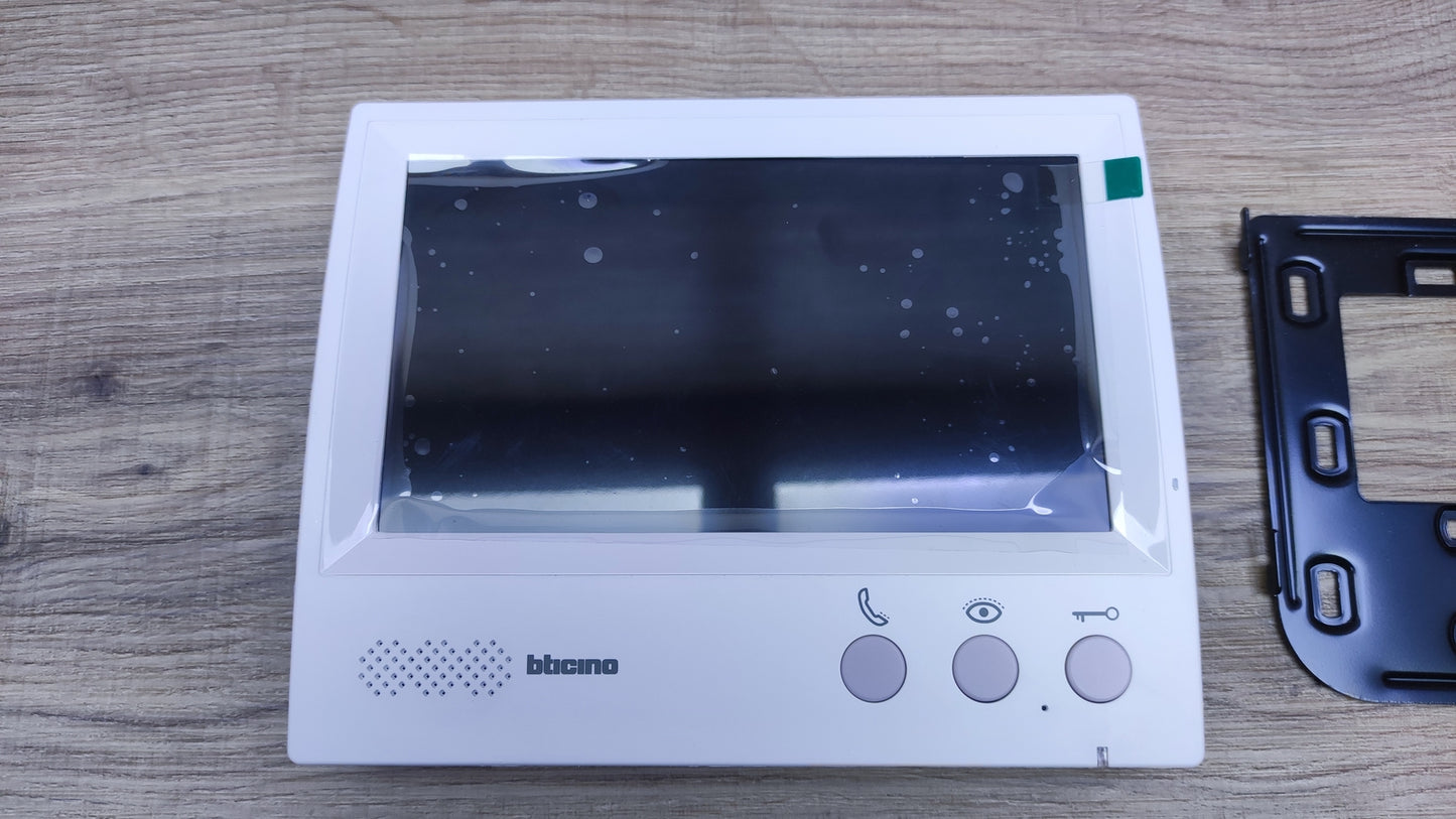 BTicino 330851 additional monitor, display size 17.8 cm, I30555