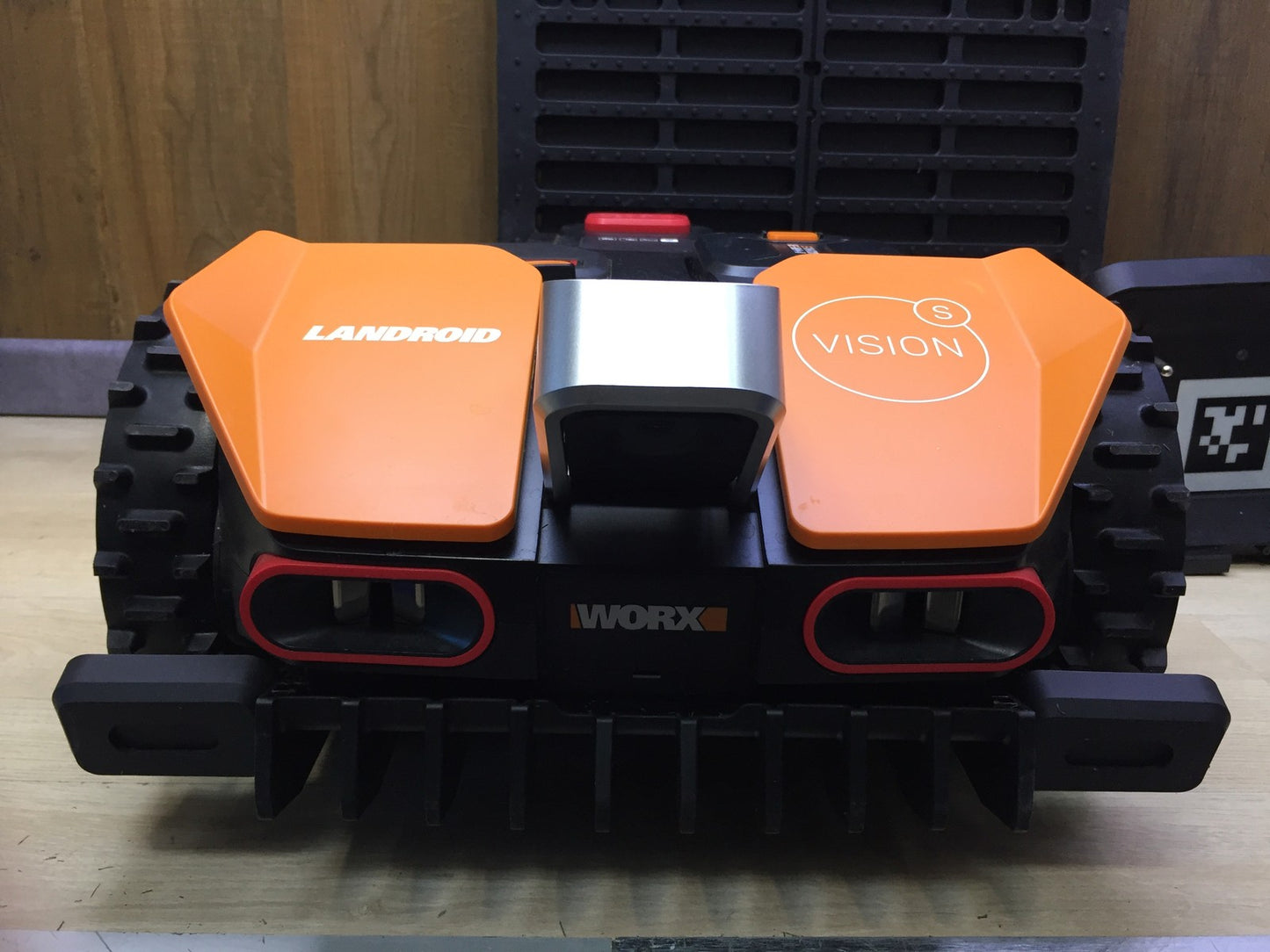 WORX Landroid Vision S250 robotic lawnmower WR202E, for gardens up to 250m², I33492