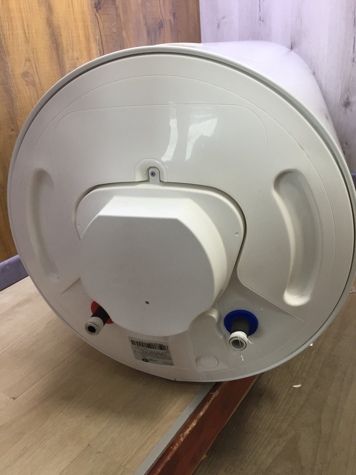 Ariston ARI 200 VERT 560 STEA MO EU hot water tank 200L EEK: C I32661