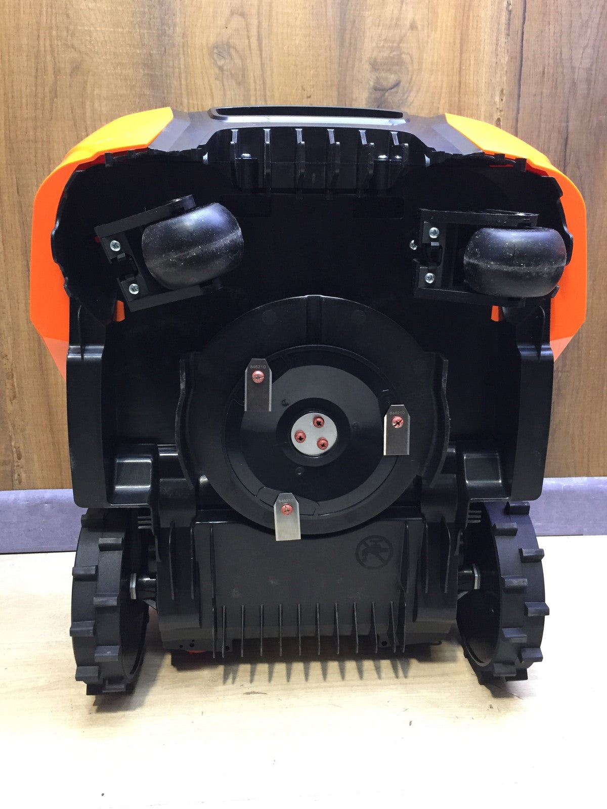 Yard FORCE robotic lawnmower EasyMow 260B up to 260 sqm, I33512