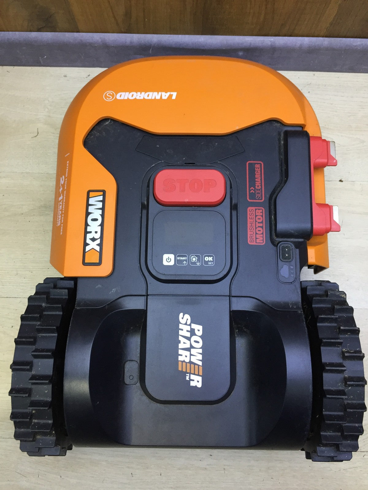 Worx Landroid S WR130E robotic lawnmower for gardens up to 300 sqm, I33525