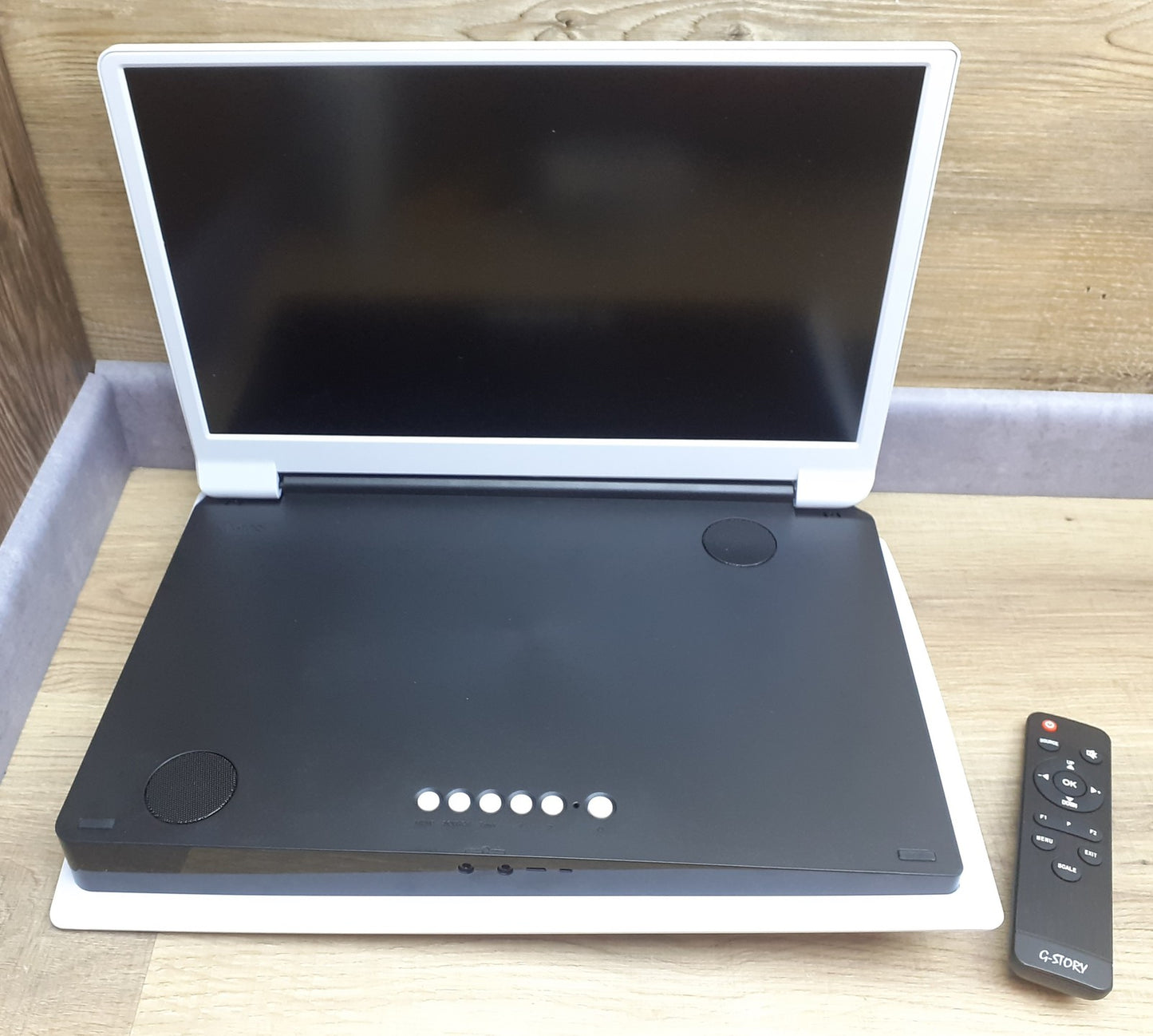G-Story GS156PU 4K Portable Gaming Monitor 14" für PS5 Pro 3840x2160 HDR G-Sync
