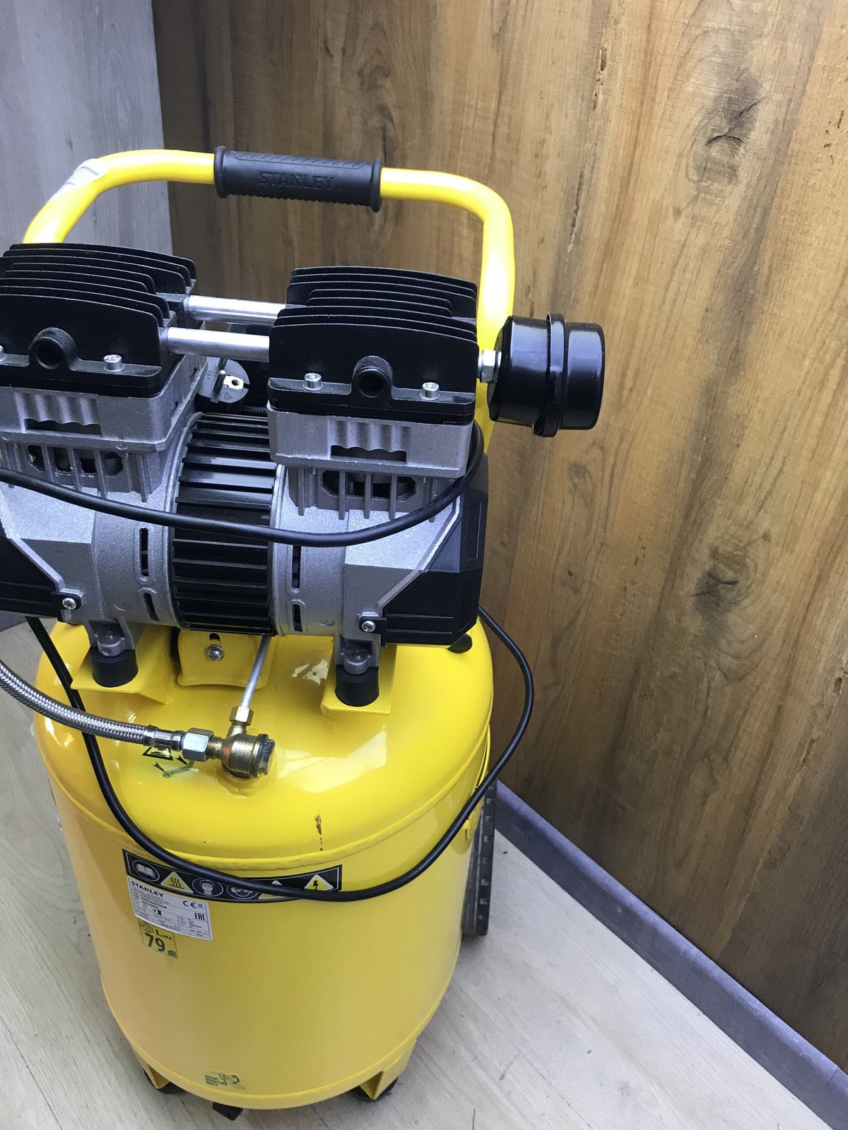 Stanley SXCMS1350VE Siltek Silent Air Elektro-Kompressor 50l 955W, I32991