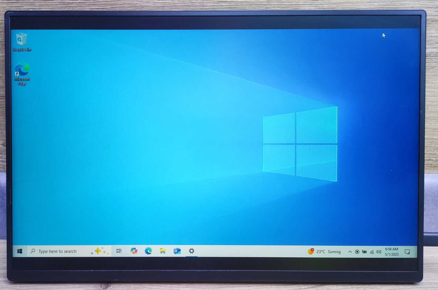 Uperfect Portable Monitor 16" QHD 2560x1600 IPS LCD HDR USB-C HDMI Speaker