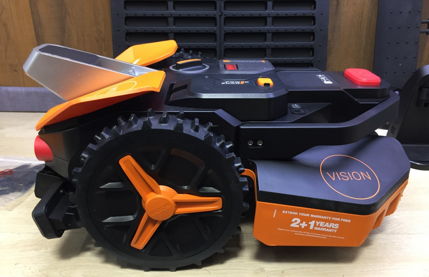WORX Landroid Vision S250 Mähroboter WR202E für Gärten bis 250m² kabellos WLAN