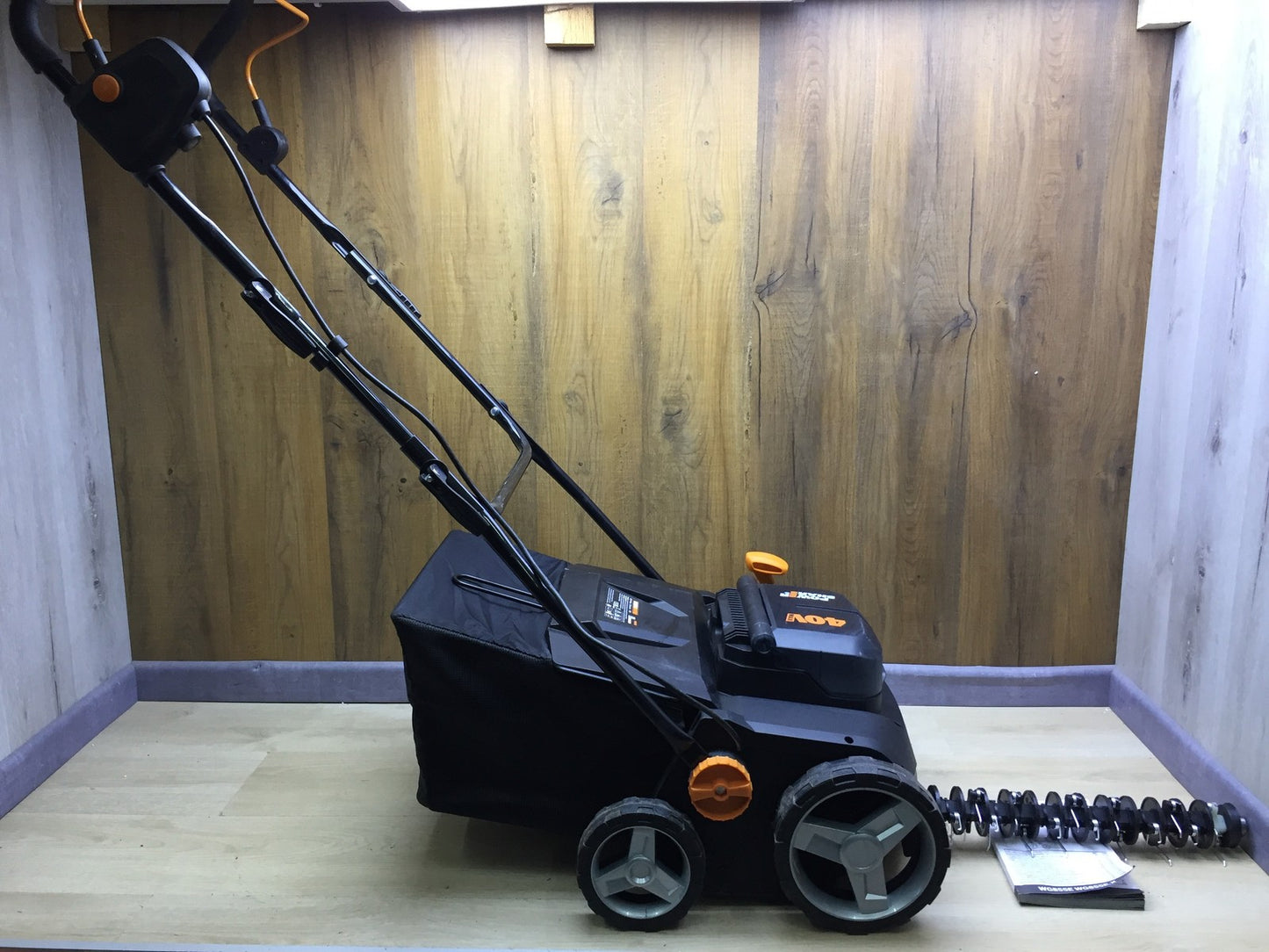WORX Nitro Akku-Vertikutierer & Rasenlüfter WG855E Solo, bis zu 400 ㎡, I34145