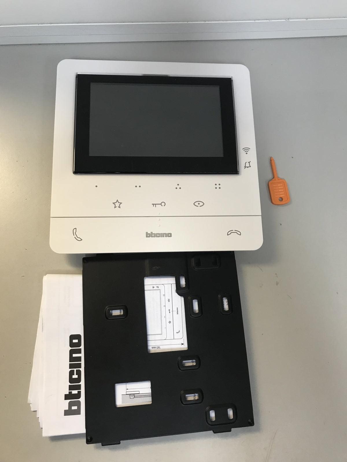 Bticino 344682 video door intercom, indoor unit, I32192