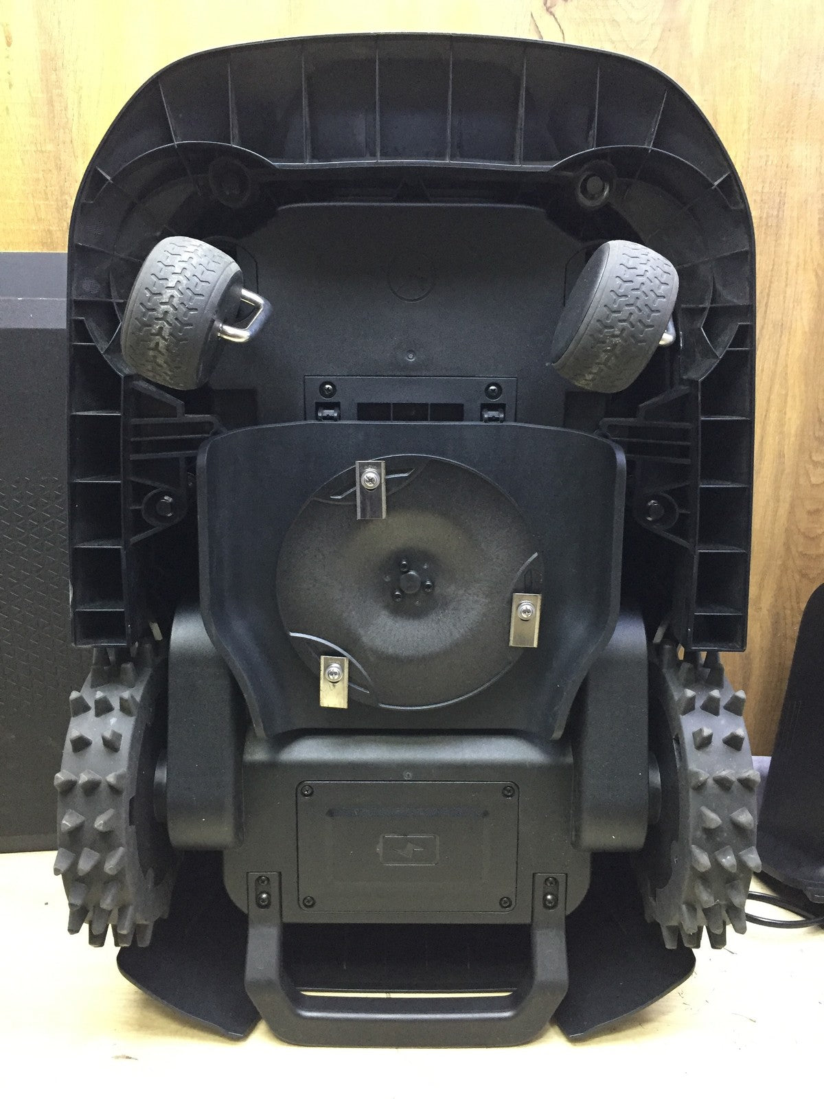 Dreame Mova 1000 Mähroboter (MLLM4110) bis 1.000 m² 3D-LiDAR kabellos, I34034