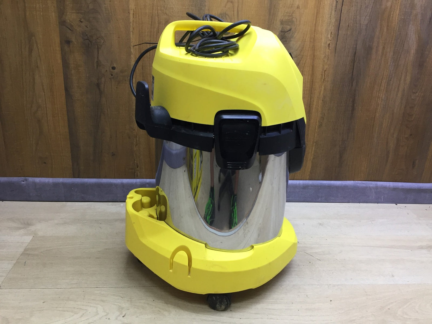 Kärcher 1.629-841.0 Multi-purpose vacuum cleaner WD 3 Premium, I33035