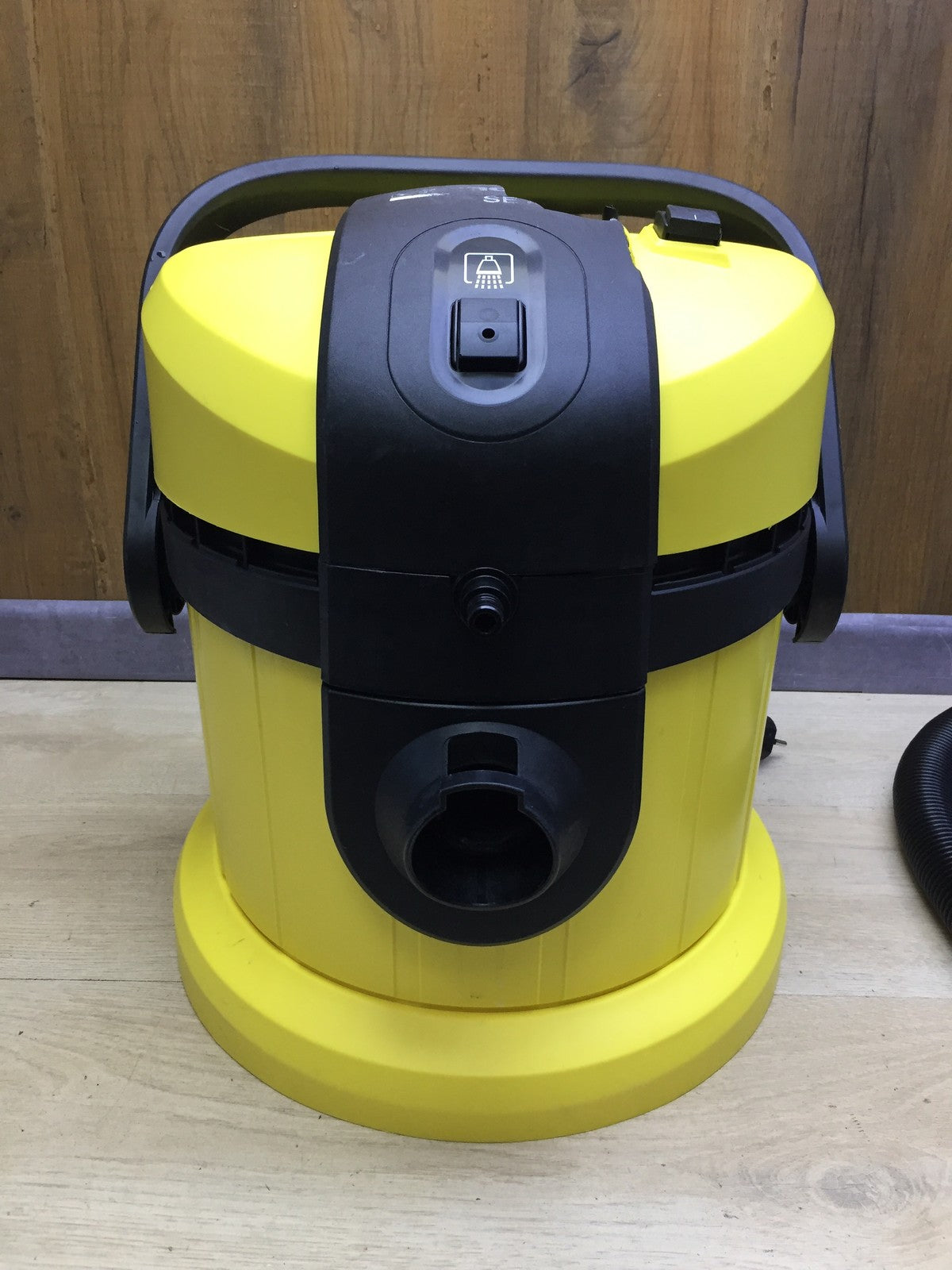Kärcher 1.081-133.0 Wet and Dry Vacuum Cleaner SE 4001, I33513