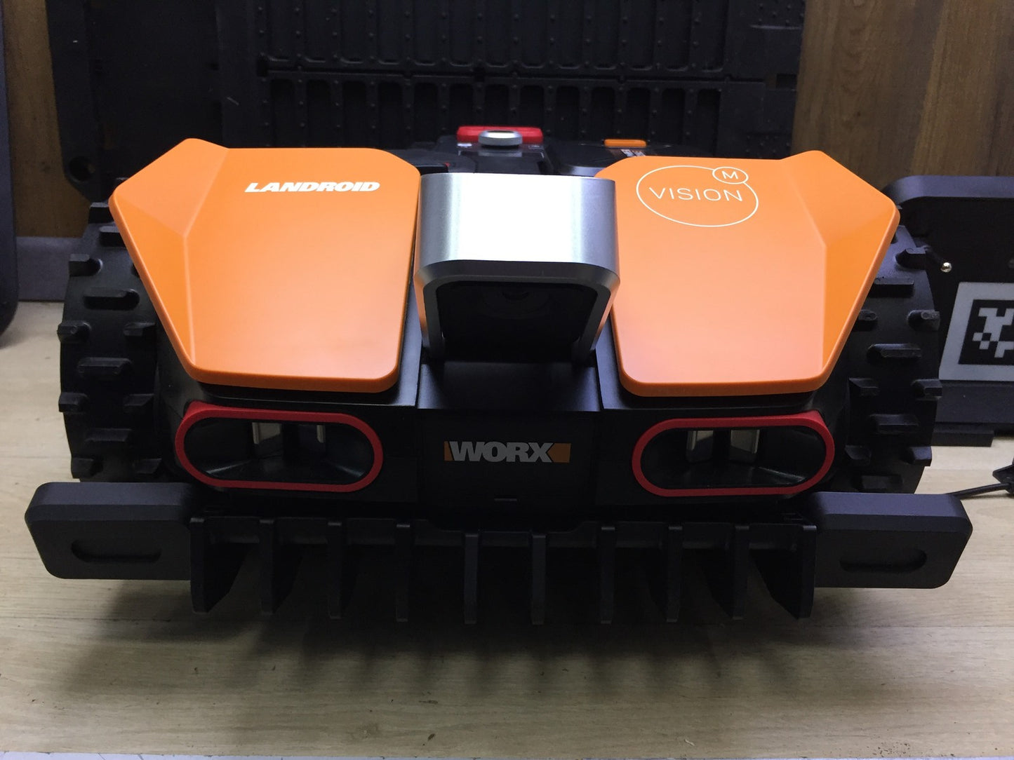 WORX Landroid Vision M600 Mähroboter WR206E.1 für Gärten bis 600m², I34036