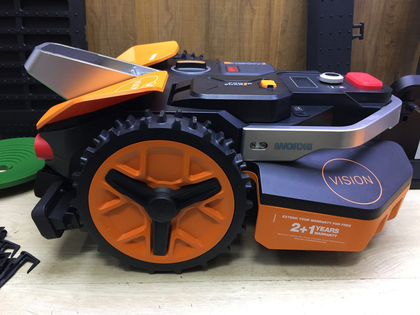 WORX Landroid Vision M600 Mähroboter WR206E.1 für Gärten bis 600m², I33343