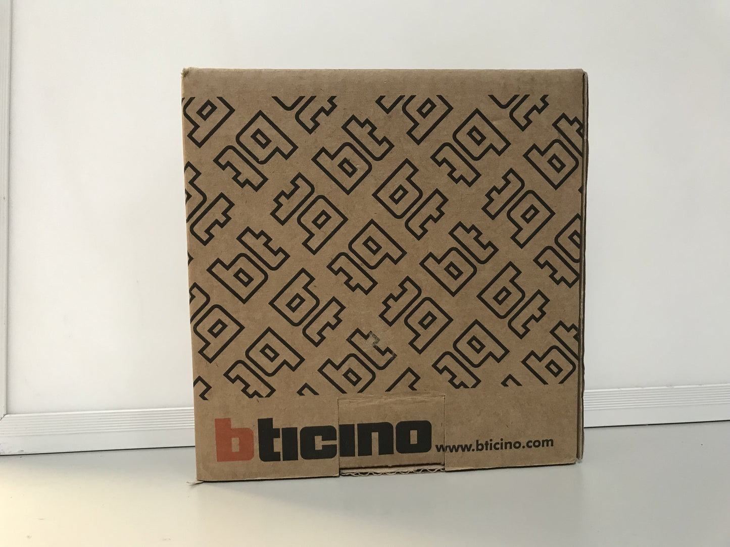 Bticino 344682 video door intercom, indoor unit, I32192