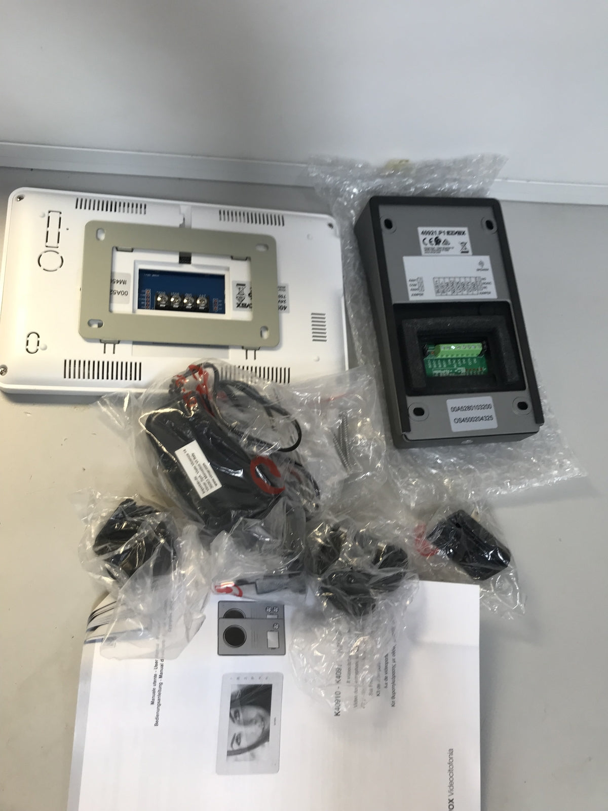 VIMAR ELVOX K40910 Videosprechenalage Set mit Monitor 7 Zoll, I32202