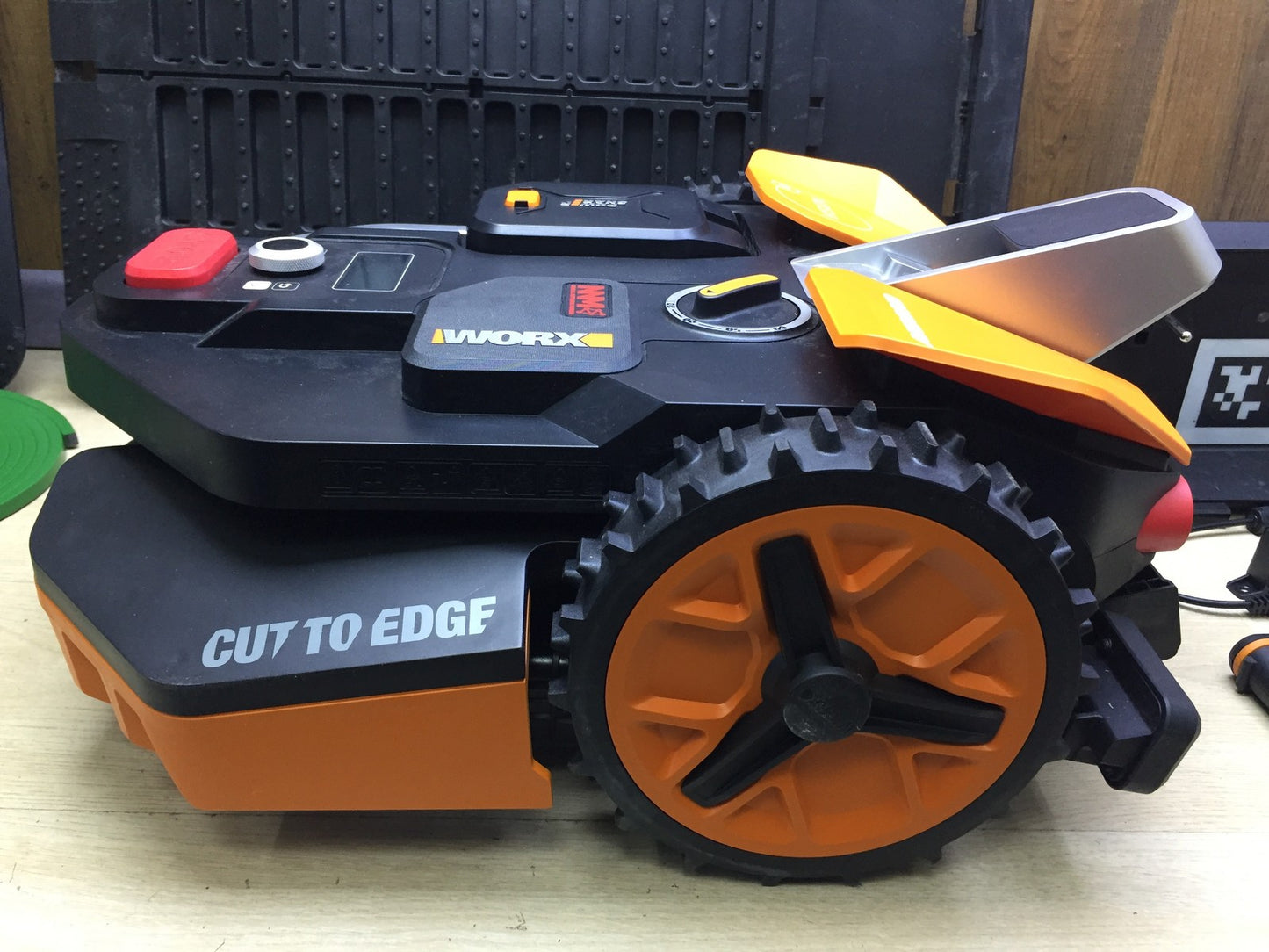 WORX Landroid Vision M600 Mähroboter WR206E.1 für Gärten bis 600m², I33673