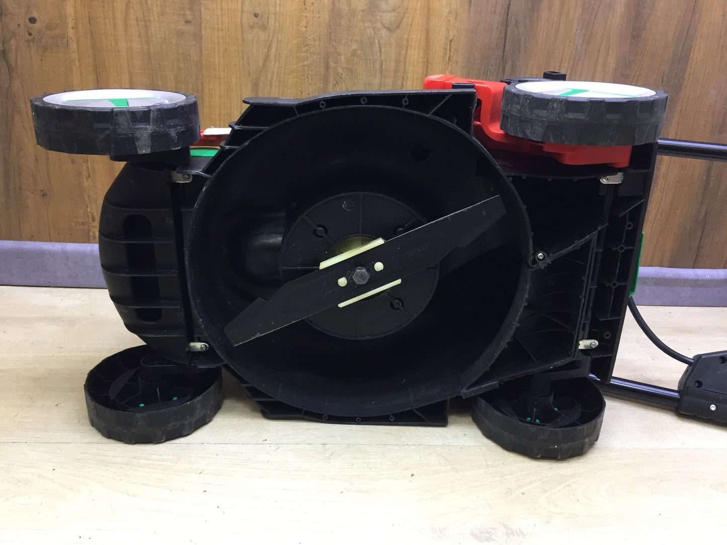 Güde 330/24-3.0L cordless lawn mower SOLO, working width 33cm, I33083