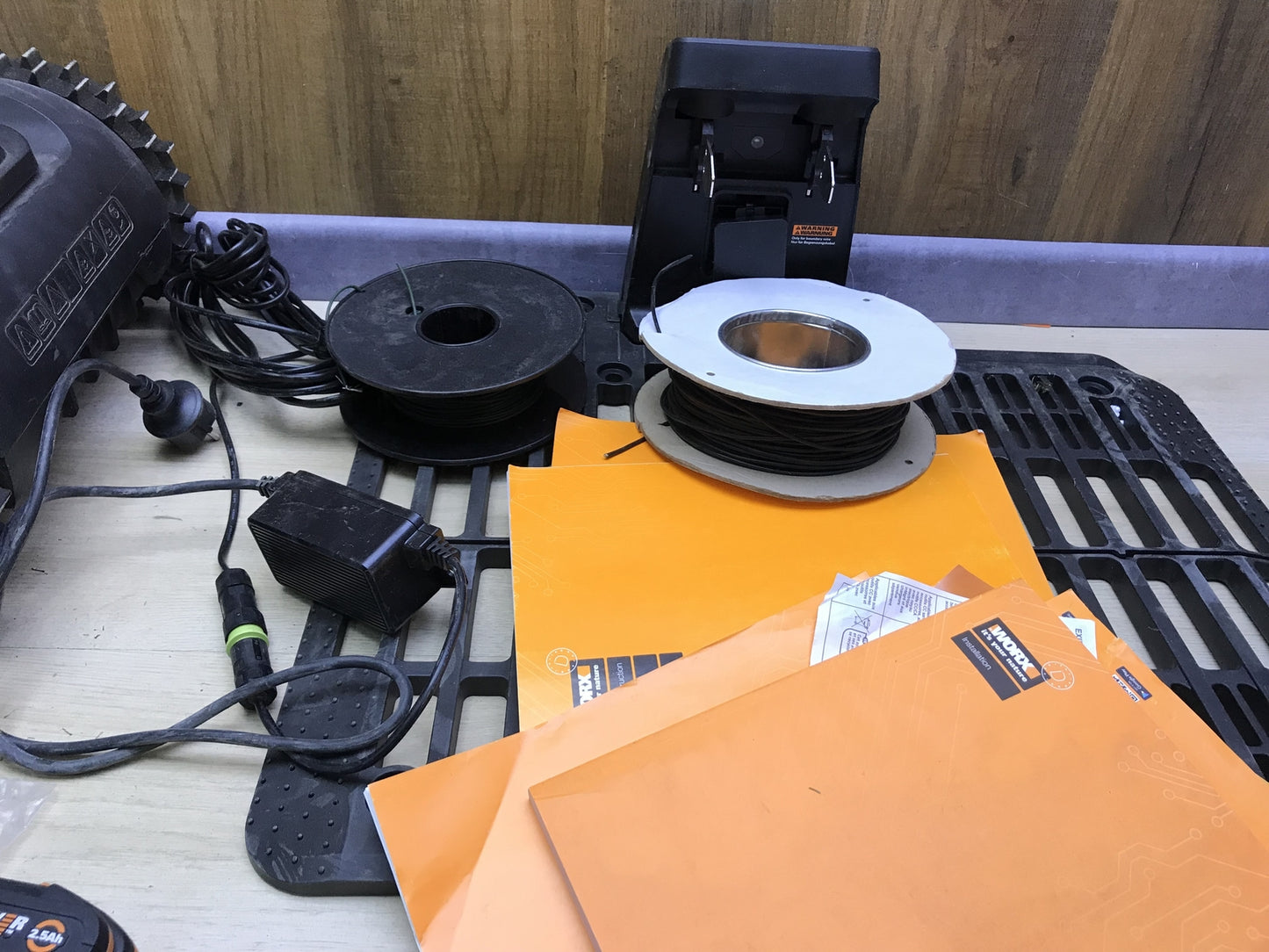 WORX Landroid M500 PLUS WR165E Robotic Lawnmower for up to 500 sqm with Wi-Fi, Bluetooth, I30367