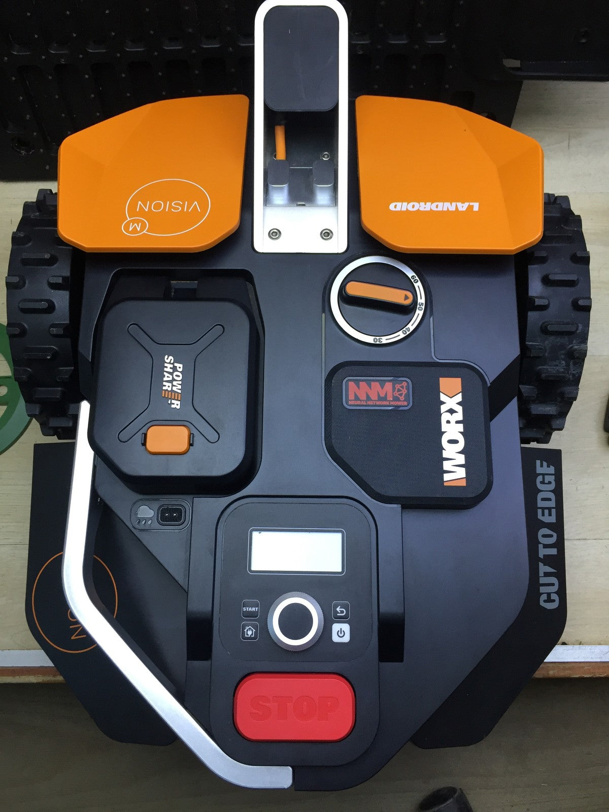 WORX Landroid Vision M600 Mähroboter WR206E.1 für Gärten bis 600m², I33585
