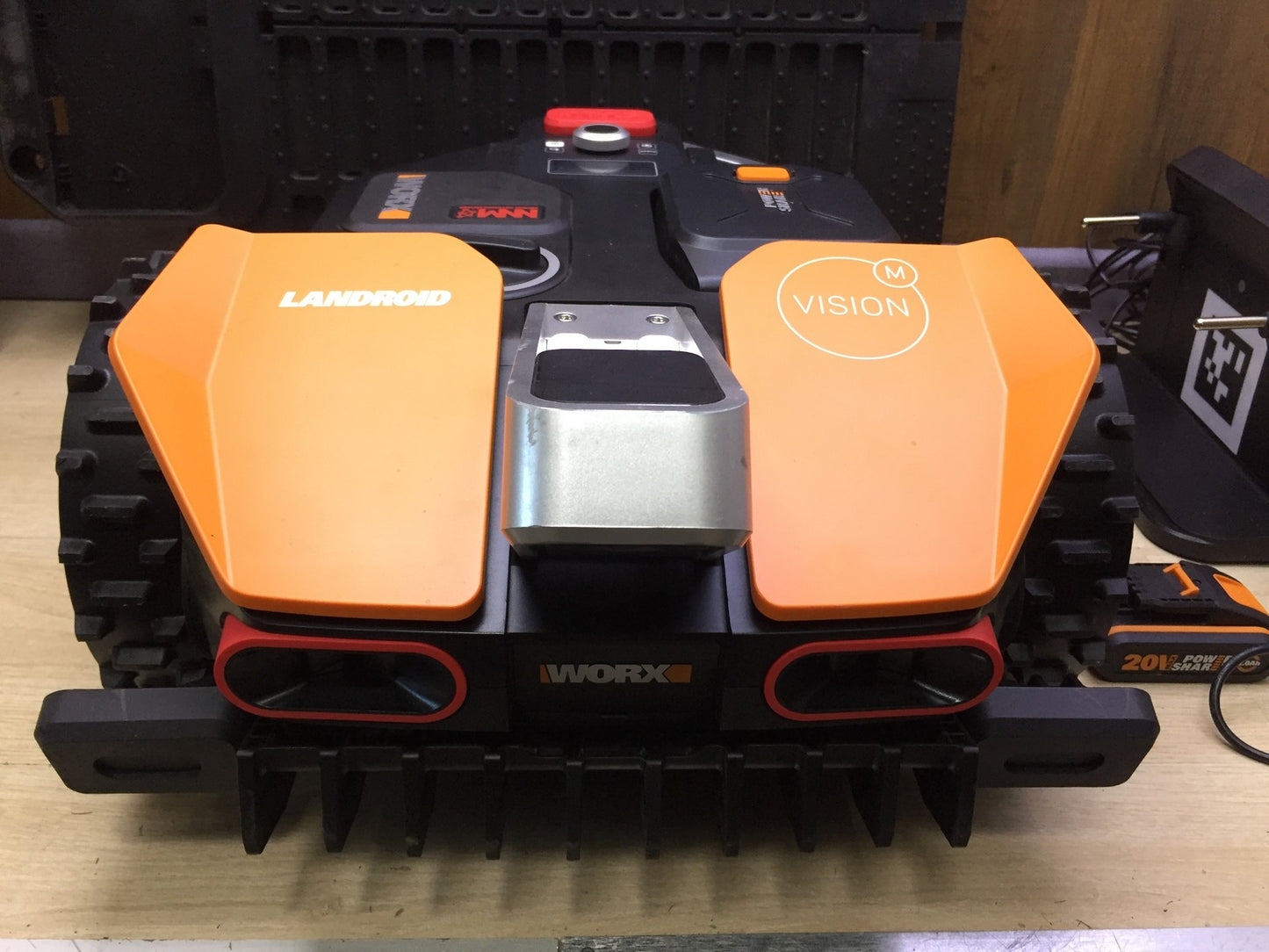 WORX Landroid Vision M600 Mähroboter WR206E.1 für Gärten bis 600m², I33585