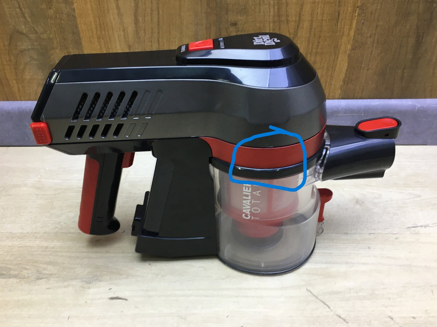 Dirt Devil Cavalier Total DD698-5 Cordless Handheld Vacuum Cleaner, I31342