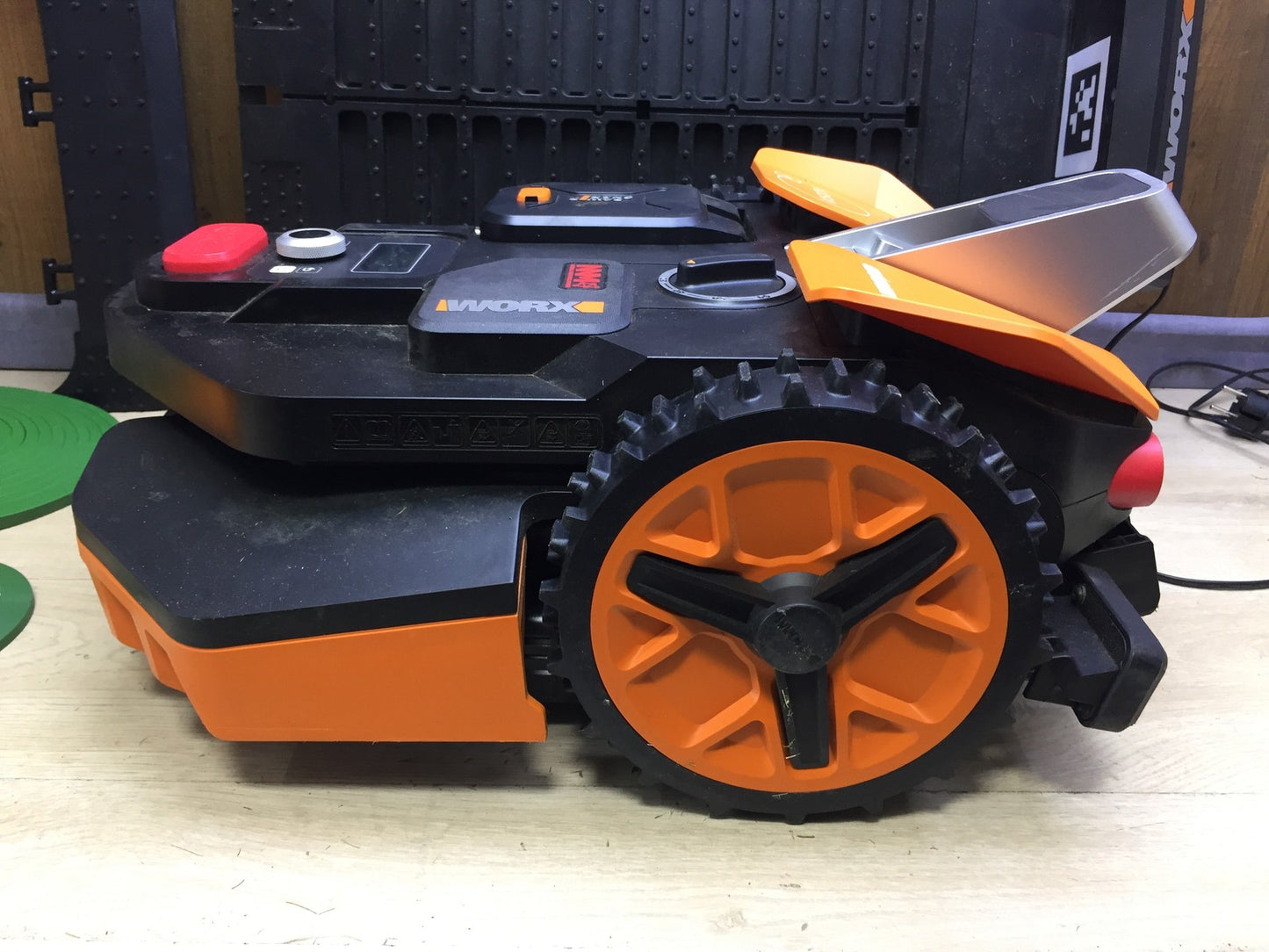 WORX Landroid Vision M800 Mähroboter WR208E.1 für Gärten bis 800m², I33587