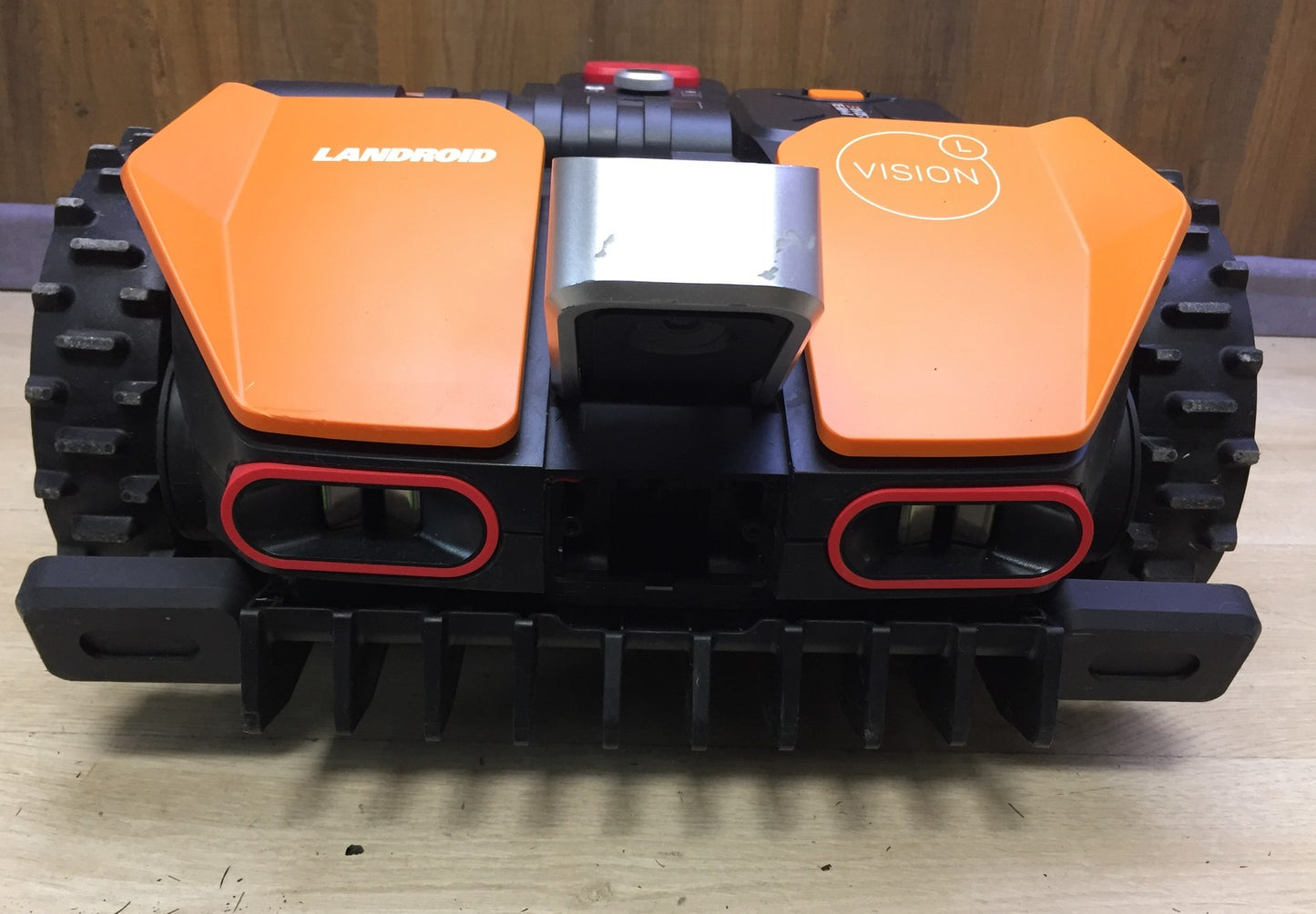 WORX Landroid Vision L1600 robotic lawnmower WR216E.1, for gardens up to 1600m², I33186