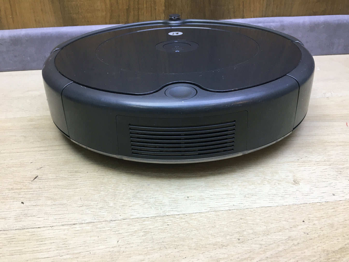 iRobot Roomba 692 App-Controlled Robot Vacuum, I31116
