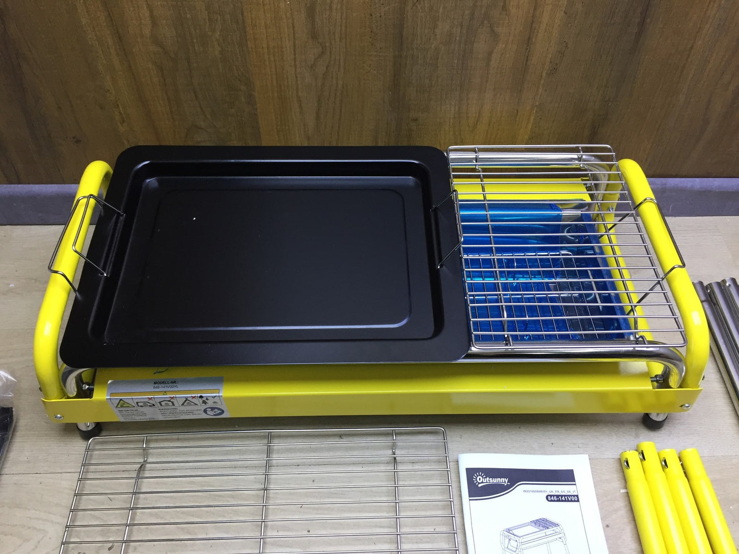 Outsunny 846-141V00 Charcoal Grill, BBQ Grill, with 2 Grill Racks, I33349