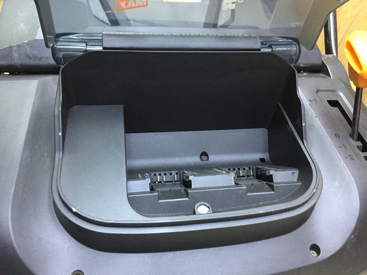 WORX Nitro Akku-Vertikutierer & Rasenlüfter WG855E Solo, bis zu 400 ㎡, I34145