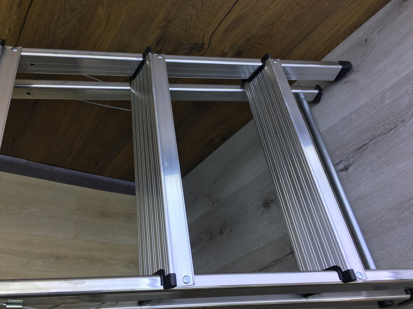 Hailo L60 StandardLine aluminum safety stepladder, 5 steps, I30500