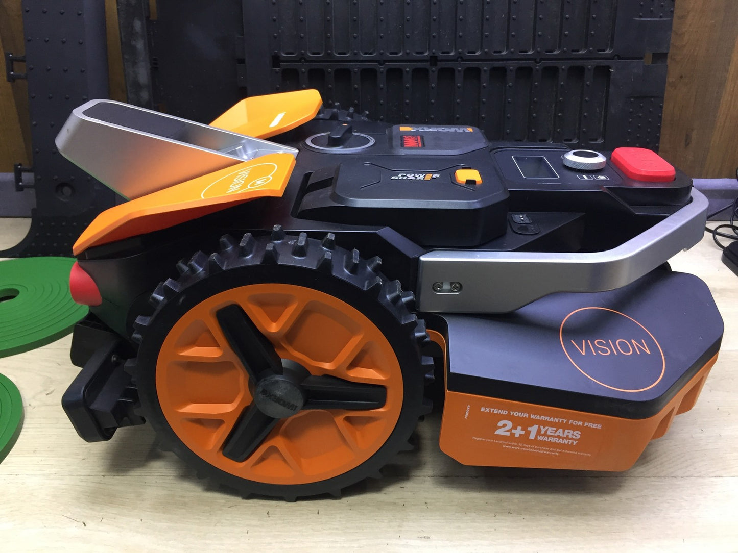 WORX Landroid Vision M600 Mähroboter WR206E.1 für Gärten bis 600m², I33585