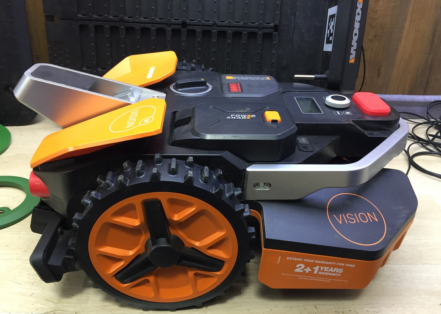 WORX Landroid Vision M800 Mähroboter WR208E.1 für Gärten bis 800m², I33587