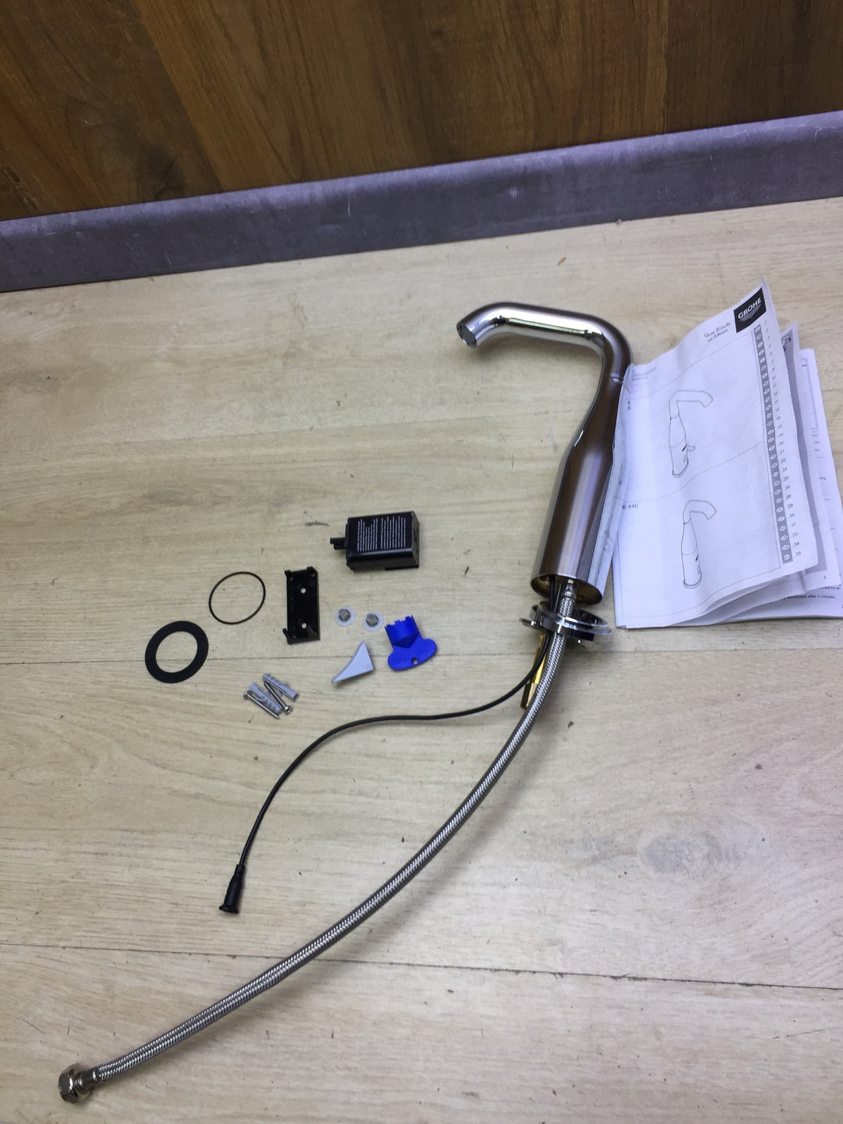 GROHE Essence E Electronic Basin Mixer 36446000, Faucet, I31916