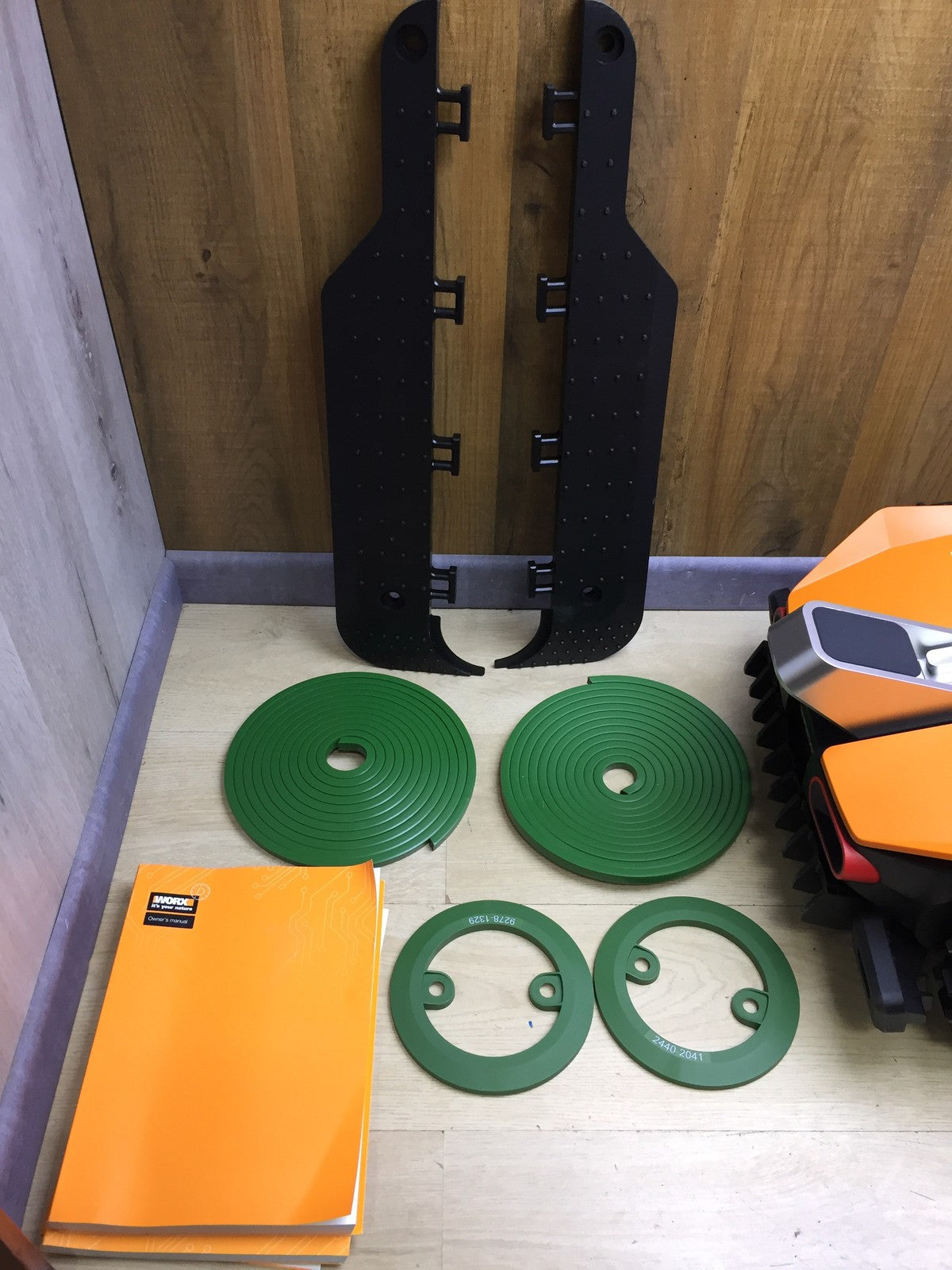 WORX Landroid Vision M600 Mähroboter WR206E für Gärten bis 600m² WLAN Bluetooth