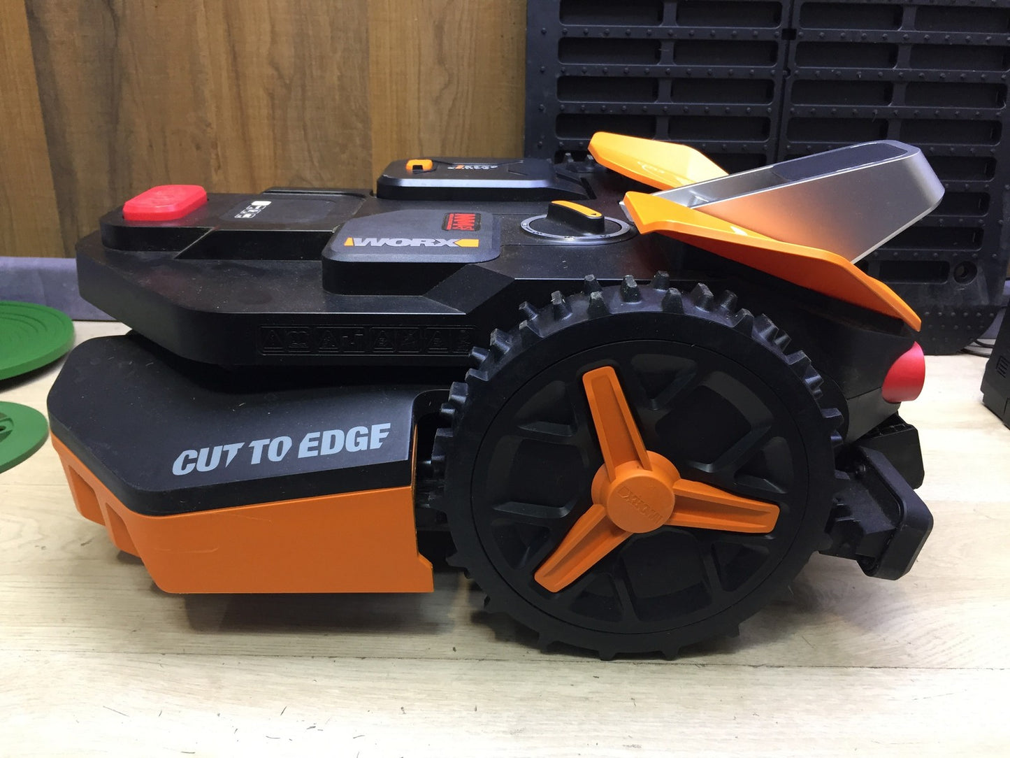 WORX Landroid Vision S250 robotic lawnmower WR202E, for gardens up to 250m², I33492