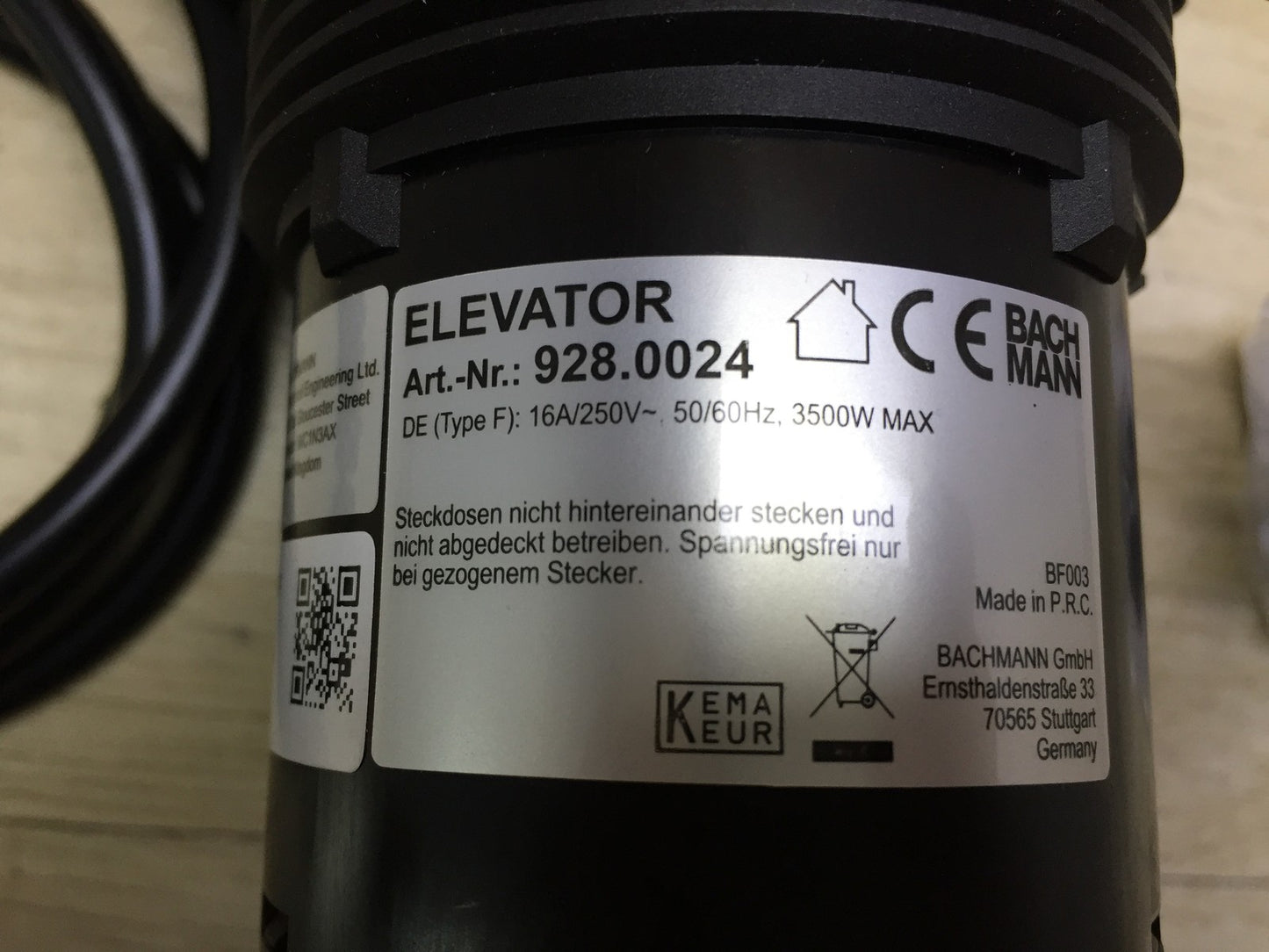 Bachmann Elevator retractable socket 9280024 black 2-way, I33217