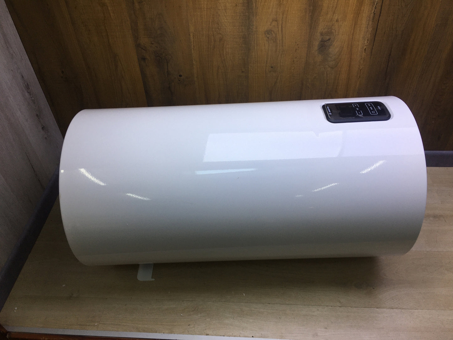 Ariston Lydos Plus 100 V/5 EU hot water tank 3201874 100L EEK: B I30256