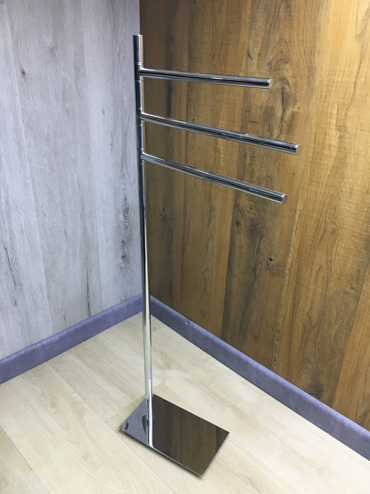 Colombo Design Square B9915 towel rail with 3 brackets, I31262