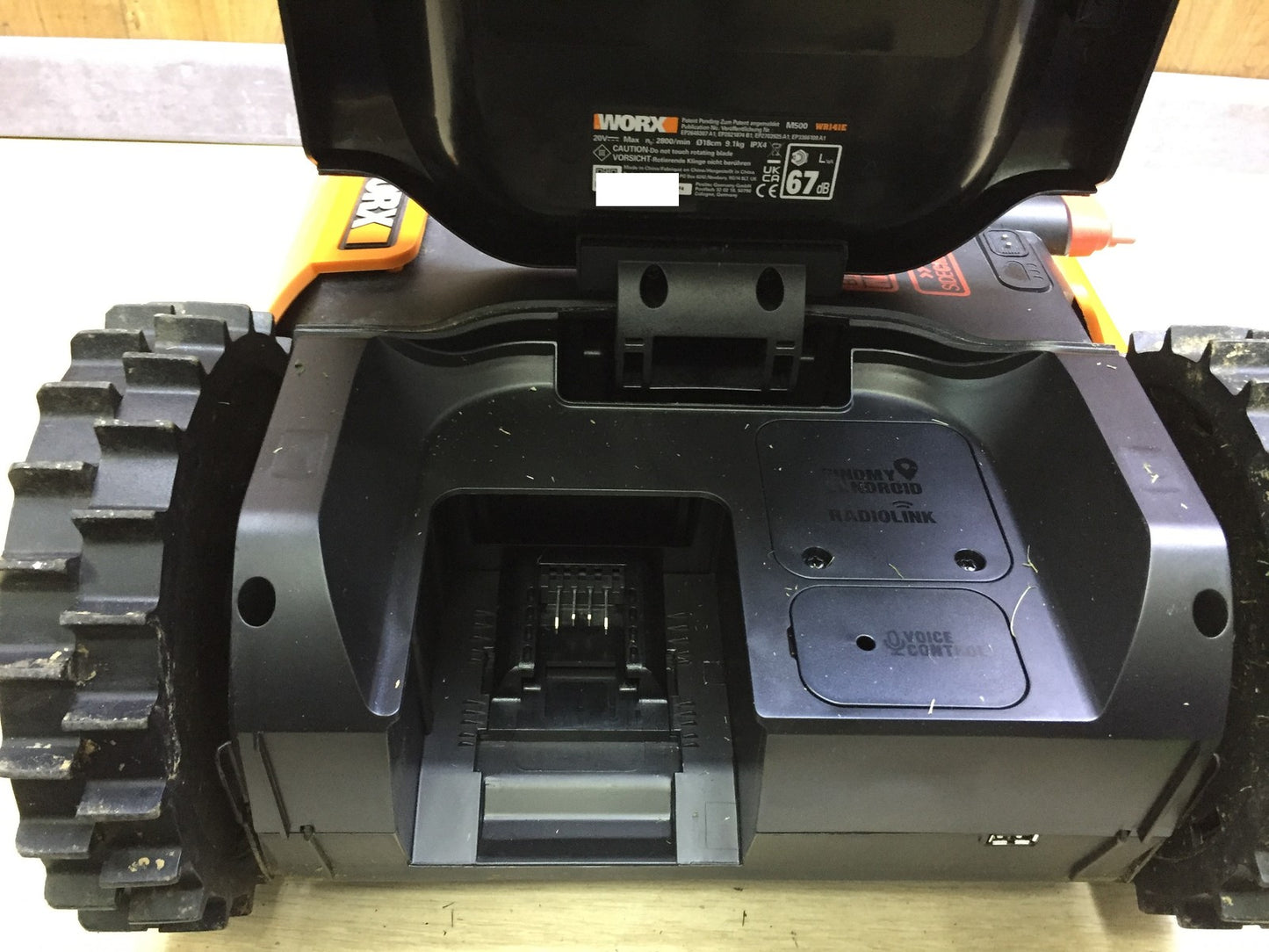 Worx Landroid M WR141E Robotic Lawnmower Cordless Lawnmower up to 500 sqm M500, I33261