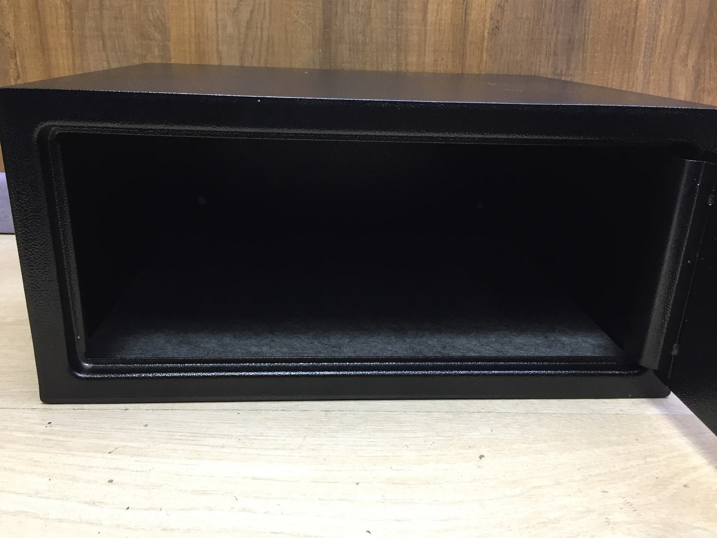Yale Elektronischer Tresor YLG/200/DB2, Schwarz, I33893